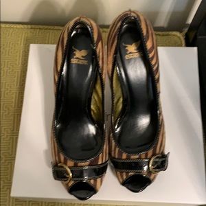 Women shoe leopard print